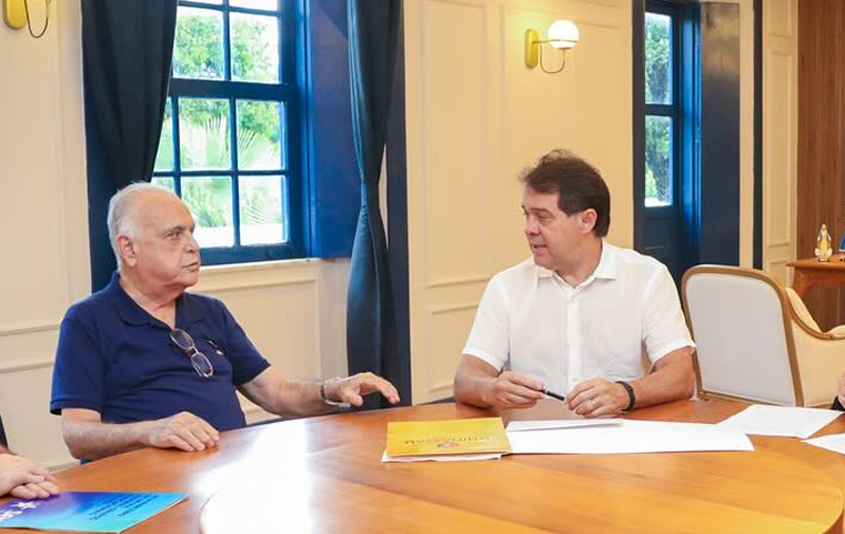 Evandro e Roberto Pessoa Firmam Parceria com Universidade em Maracanaú para Avanços na Saúde