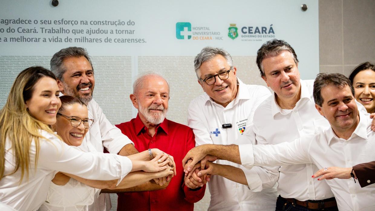 Lula inaugura Hospital Universitário do Ceará