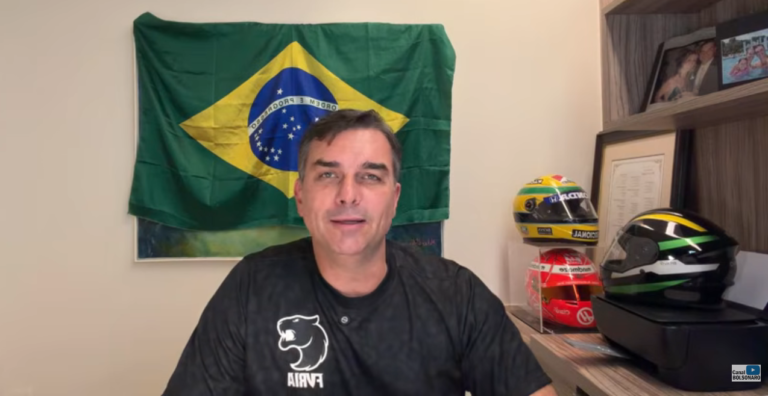 Flávio diz que vídeo de Bolsonaro criado por IA respeitou a legislação