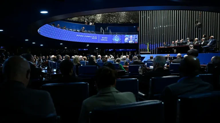 Fim da escala 6x1: senadores do Ceará apoiam PEC, mas fazem ressalvas