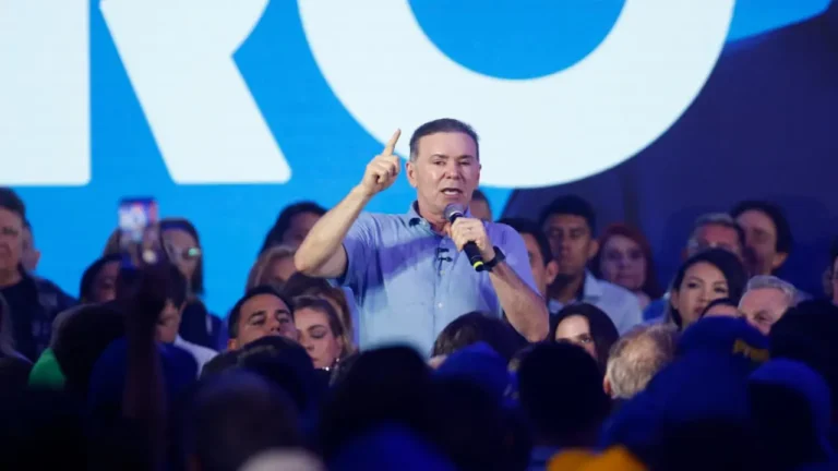 Em ato de Ciro, Alcides Fernandes faz críticas à segurança no Ceará: 'Vamos botar o PT pra correr'