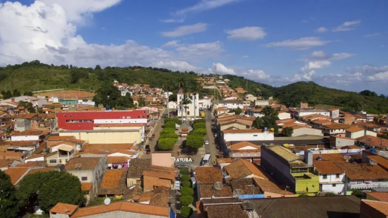 Com 14 cidades com mais eleitores que habitantes, mapa eleitoral do Ceará diverge do populacional
