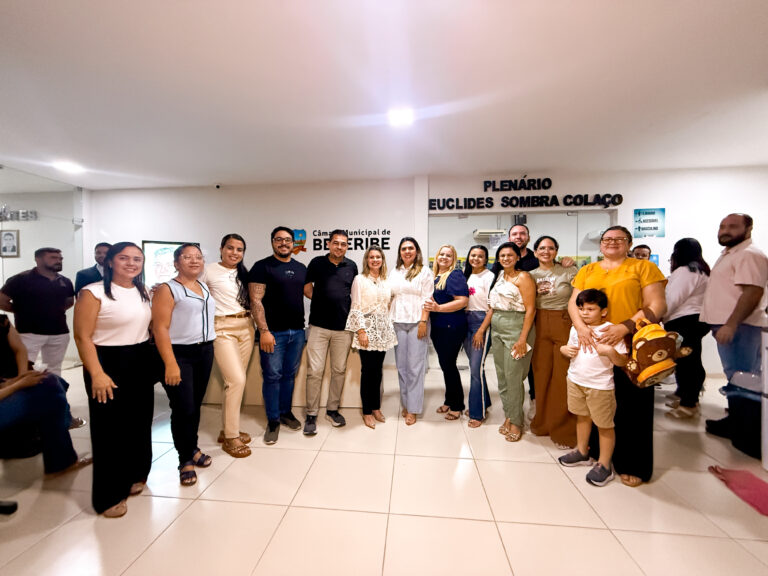 Câmara de Beberibe retoma atividades e prefeita Michele Queiroz apresenta balanço