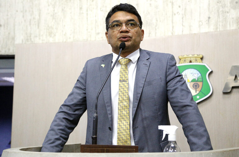 Sargento Reginauro assume vaga no Senado durante licença de Eduardo Girão