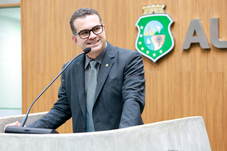 Simão Pedro inaugura comitê e abre campanha em Fortaleza na próxima terça-feira (18)