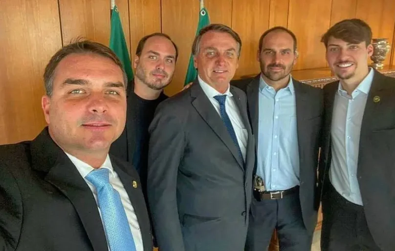 Moraes nega que Bolsonaro receba visita dos filhos no Dia dos Pais