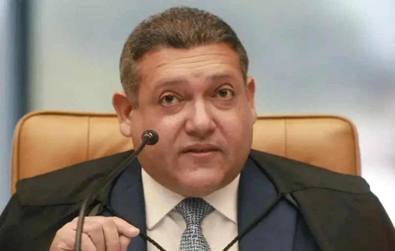 Ministro Nunes Marques, do TSE, determina filiação de Flávio Bolsonaro ao PL
