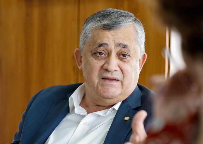 Após reunião com Motta e Alcolumbre, Guimarães aponta prioridade em aprovar MP do fim da Taxa das Blusinhas