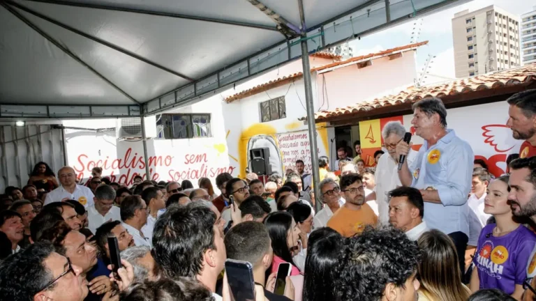 PSB oficializa Cid Gomes como candidato à reeleição ao senado na chapa de Elmano