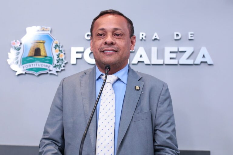 Programa Servidor Amigo do Autista pode capacitar servidores públicos em Fortaleza
