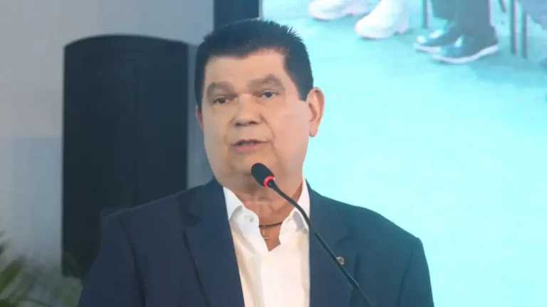 Em meio à guerra de narrativas, Lula desliga deputado cearense da vice-liderança do governo