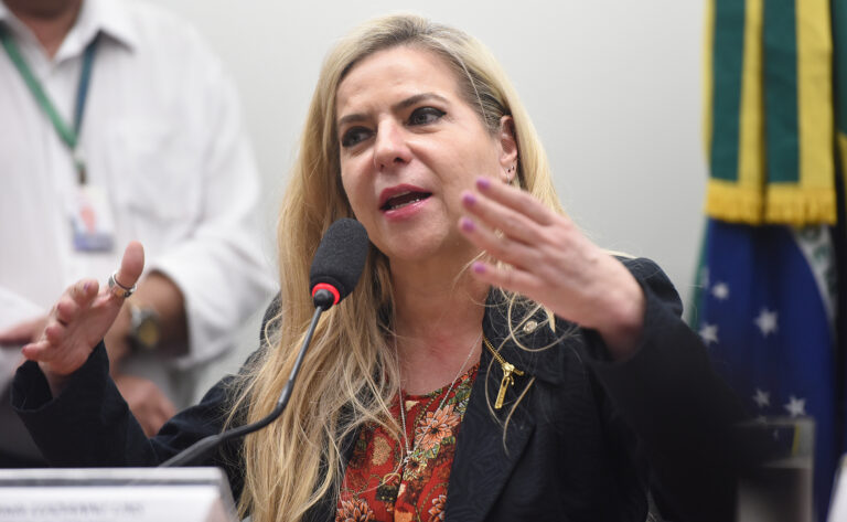 Luizianne é confirmada como candidata ao Senado na chapa de Elmano