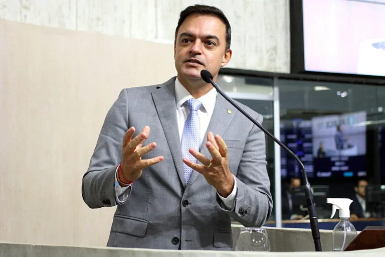 Sem representante do Cariri na chapa do Governo para 2026, Fernando Santana afirma que ainda não desistiu