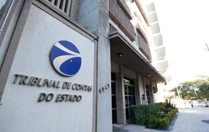 TCE Ceará envia à Justiça Eleitoral lista com 2.546 gestores com contas rejeitadas ou irregulares