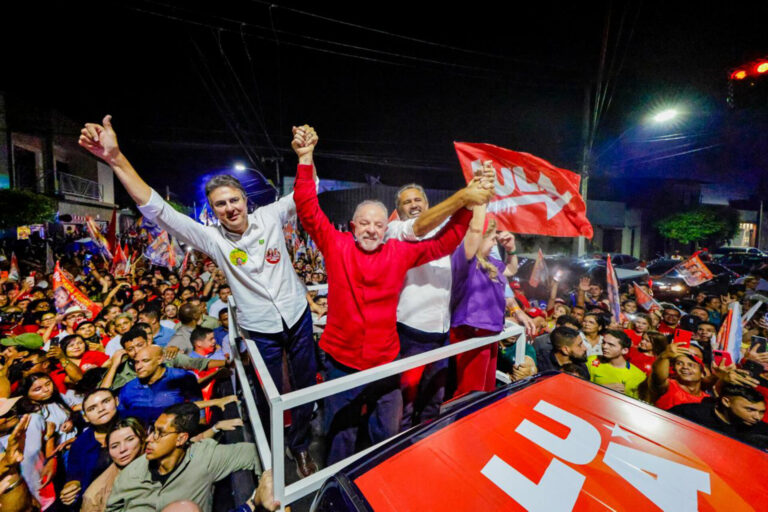 Lula participa de caminhada com Elmano em Fortaleza nesta terça-feira (29)