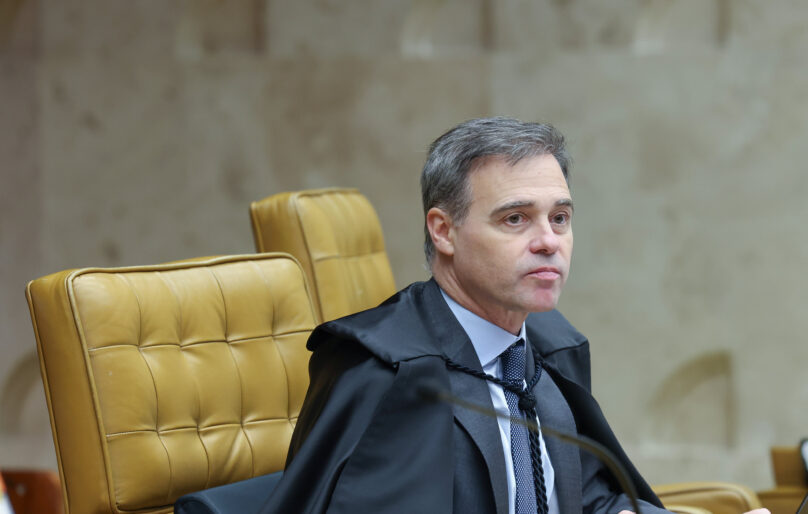 Mendonça rejeita ação de aliado de Flávio Bolsonaro contra aumento no Bolsa Família