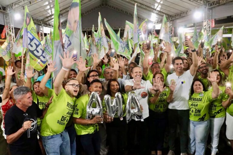 Domingos Filho e Domingos Neto reúnem lideranças de bairros de Fortaleza