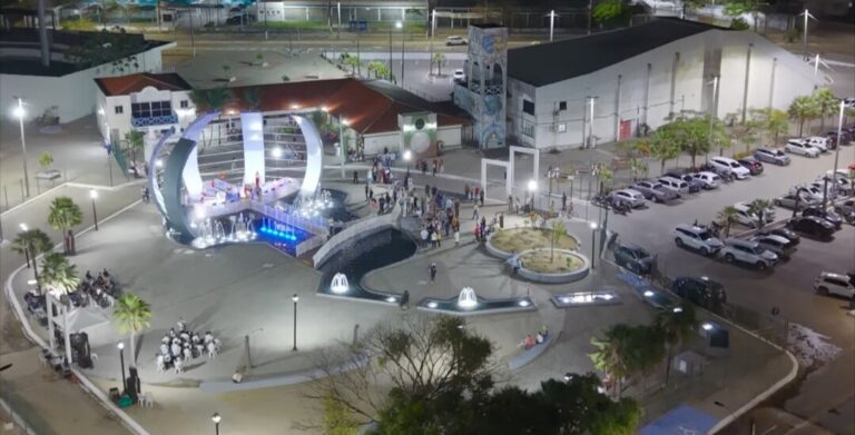 Maracanaú entrega nova Praça Durval Tomaz de Souza, em homenagem ao pai do vice-prefeito do Município