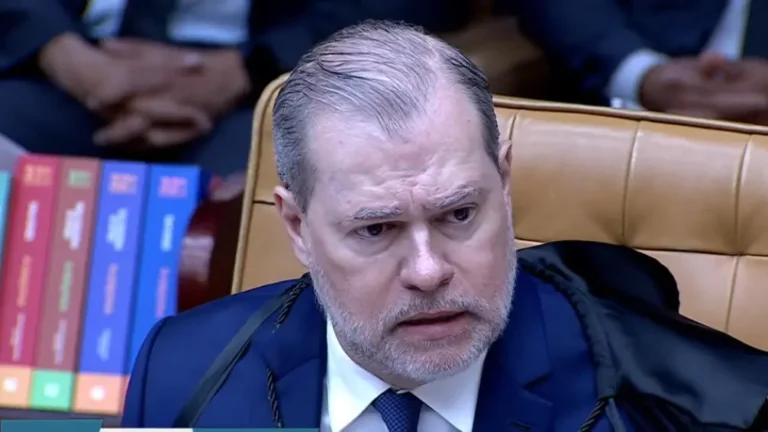Dias Toffoli declara suspeição em julgamento sobre Moraes