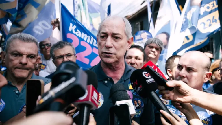 Ciro retoma promessa de campanhas presidenciais e diz que vai tirar cearenses do SPC se eleito