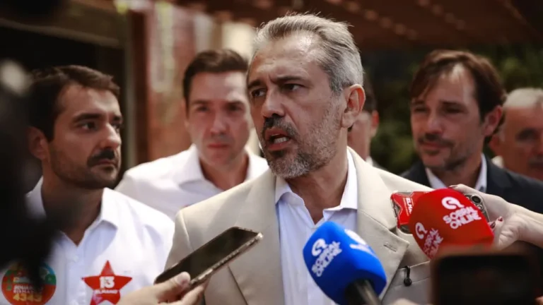 Elmano defende ampliar 5G no litoral e na zona rural para impulsionar o turismo no Ceará