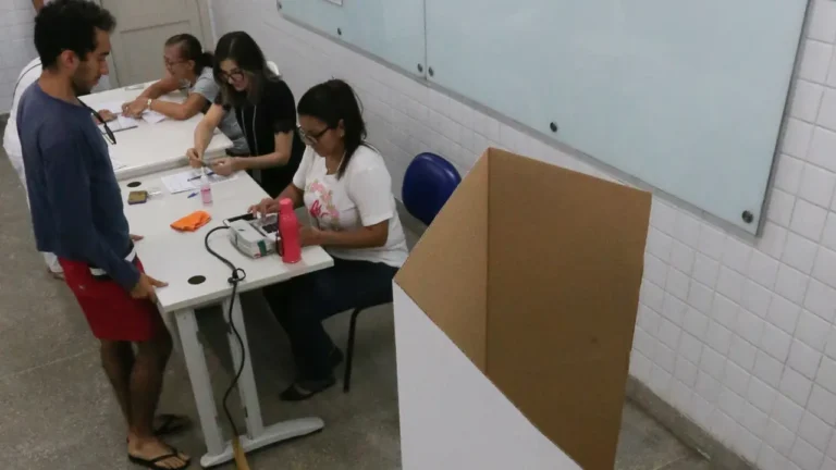 Como funciona a folga eleitoral e quais os direitos dos mesários na eleição de 2026
