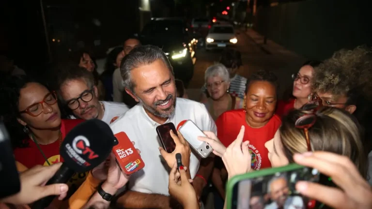 Elmano propõe construir ‘Cucas’ pelo interior do Ceará como política para a juventude