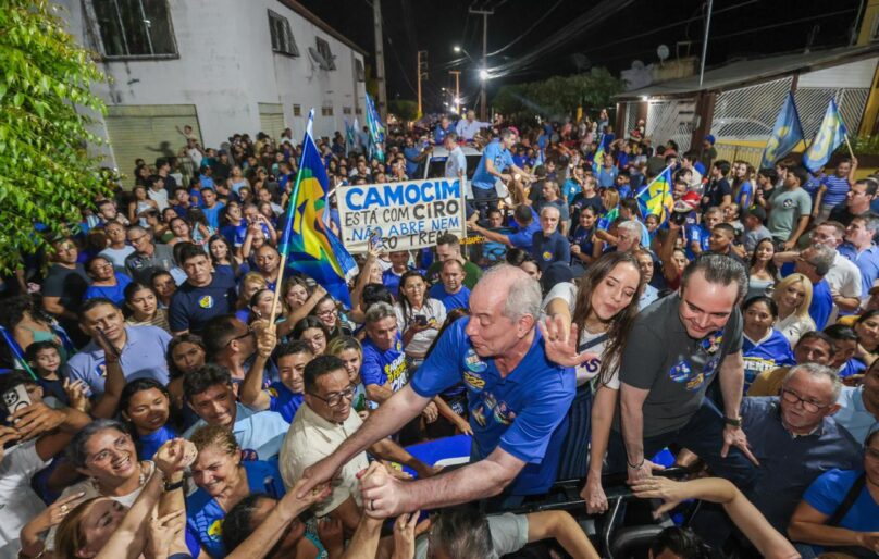 Em Massapê, Ciro destaca relações históricas e reclama de fake news
