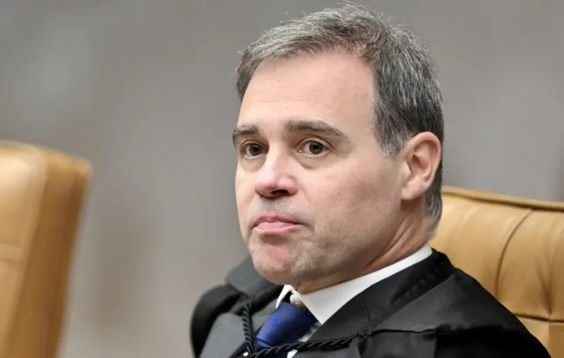 Mendonça quebra sigilo de mais 38 processos relacionados ao caso Master, incluindo ‘Dark Horse’