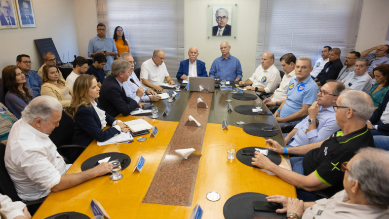 Ciro Gomes se reúne com lojistas e recebe demandas do comércio varejista no Ceará
