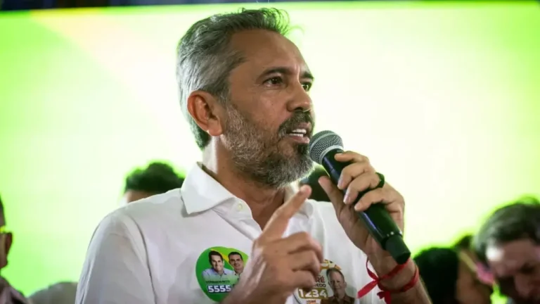 Justiça Eleitoral suspende propaganda de Elmano gravada em espaços de Segurança Pública