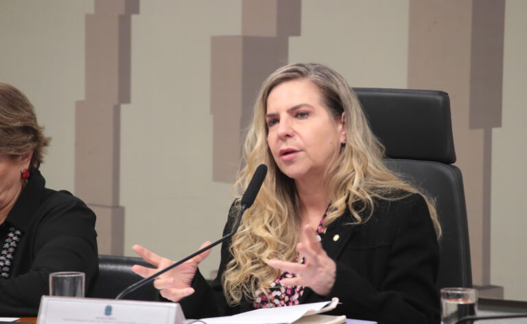 Luizianne propõe Estatuto da Cuidadora e do Cuidador em seu programa para o Senado