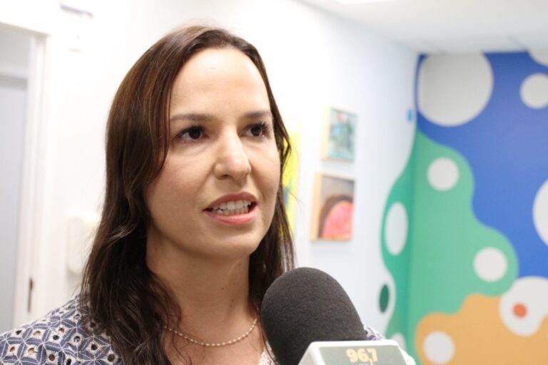 Lia de Freitas recebe título de cidadã maracanauense nesta terça-feira (22)