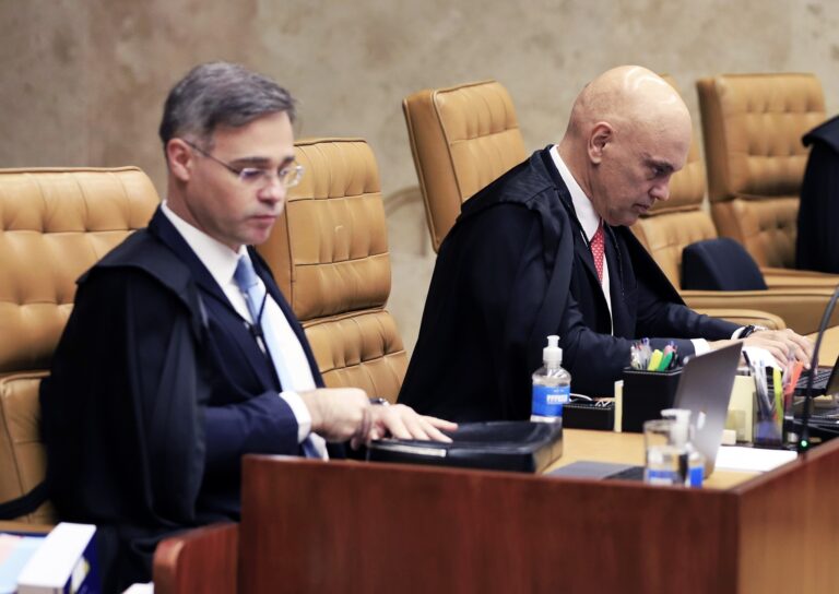 Moraes critica Mendonça por “seletividade” e cobra julgamento conjunto