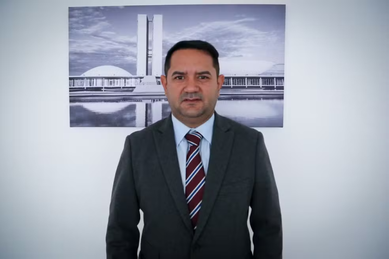 PSB expulsa Bebeto do Choró um ano e meio após ex-prefeito se tornar foragido