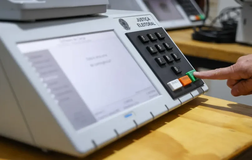 Brasileiros aptos a votar no exterior somam quase 1 milhão de eleitores