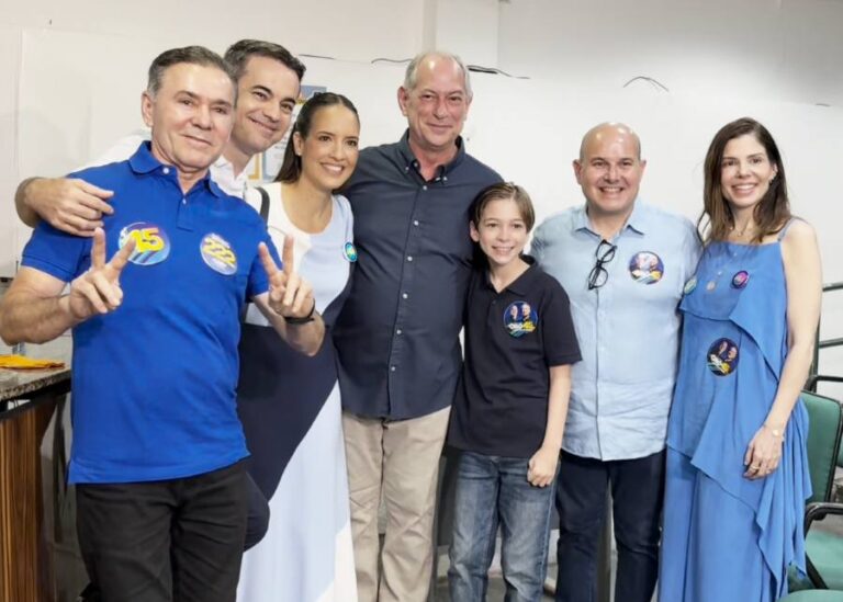 Ciro vota em Fortaleza e acusa Camilo Santana de interferir no pleito