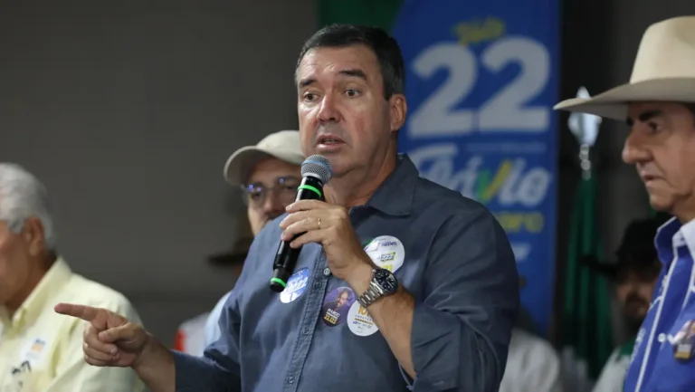 Eduardo Riedel (PP) é reeleito governador de Mato Grosso do Sul no 1º turno
