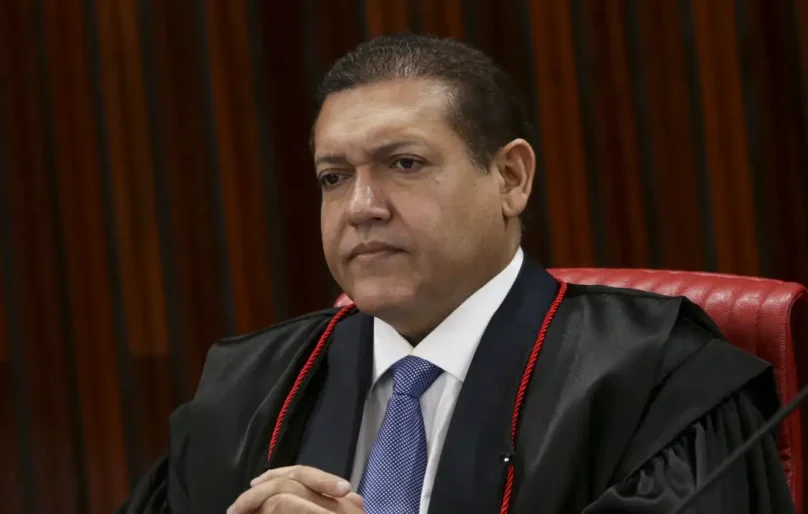 TSE derruba decisão e devolve registro de Deltan ao Senado no Paraná