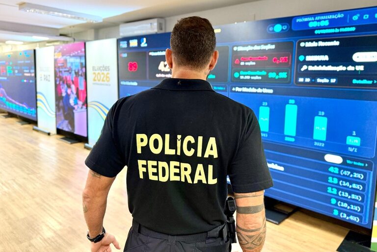 PF conduz 48 pessoas e apreende R$ 769 mil por crimes eleitorais no 1º turno
