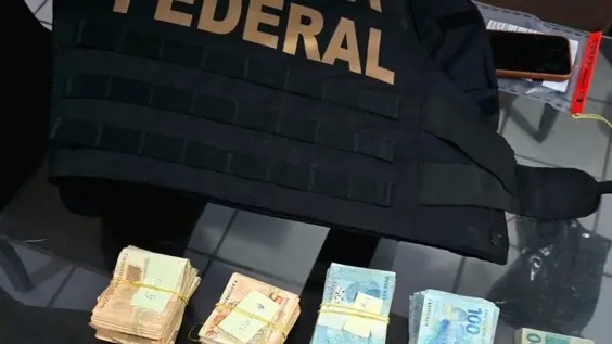 PF cumpre 19 mandados e apreende R$ 120 mil contra ilícitos eleitorais no Ceará