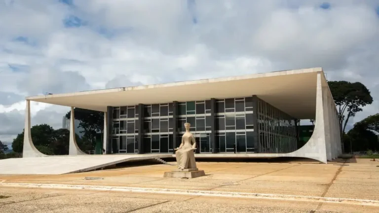 STF valida mudança na isenção previdenciária de servidores aposentados por incapacidade