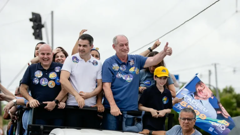 Ciro faz último ato de campanha em Fortaleza e defende projeto pela erradicação da miséria