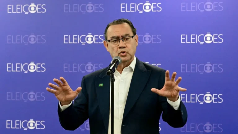Augusto Cury anuncia saída da política e não declara apoio no 2º turno