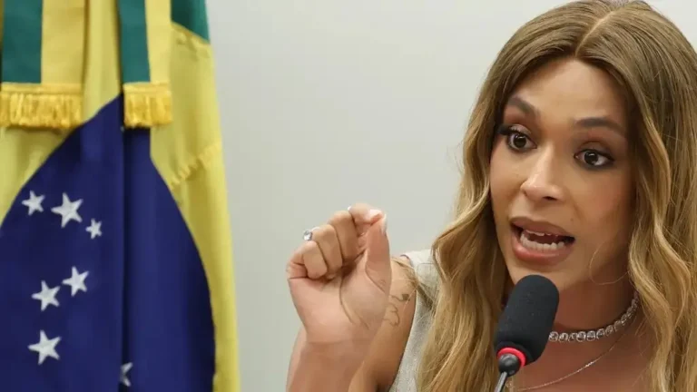Erika Hilton recebe ameaça antes de voto no 1º turno das Eleições e reforça equipe de segurança