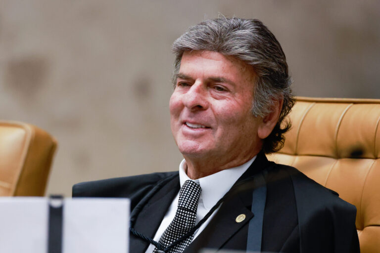 STF: Fux dá 72h para AGU se manifestar sobre proibição das bets