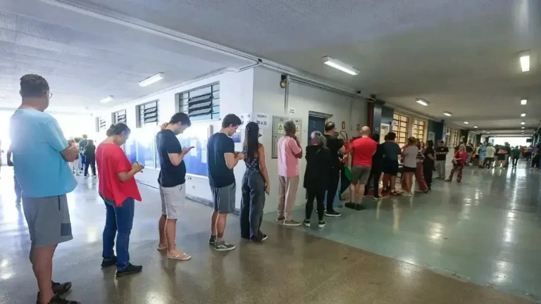 Quatro eleitores morrem após passarem mal em locais de votação no País