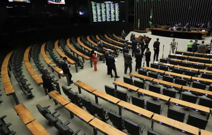 De Mauro Filho a Priscila Costa, veja quem são os deputados federais derrotados na reeleição