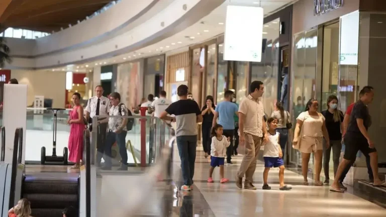Shoppings de Fortaleza terão lojas fechadas no 1º turno das Eleições 2026; veja funcionamento